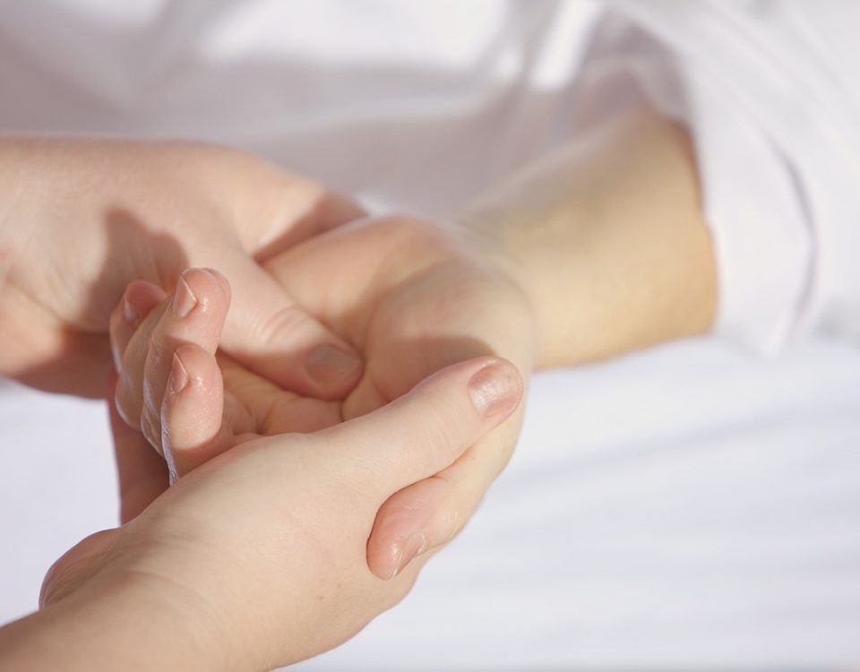 Für die ergotherapeutische Behandlung von Handverletzungen gibt es viele Möglichkeiten. Foto: Pixabay